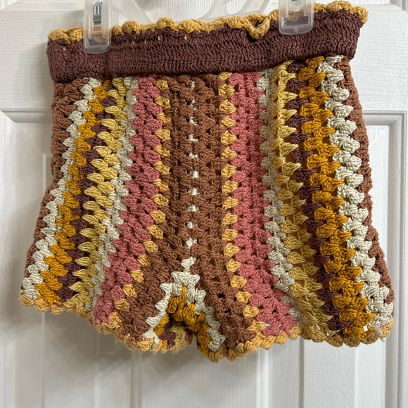 Zara Girls crocheted lined shorts, pull on shorts with elastic waist - Picture 8 of 9